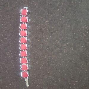 CORO bracelet with square Lucite stones in dark red